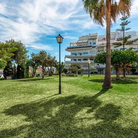 Rg133 - Spacious 3 Bed In Prime Location Апартаменти