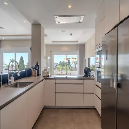 Apartment Rg133 - Spacious 3 Bed In Prime Location Marbella