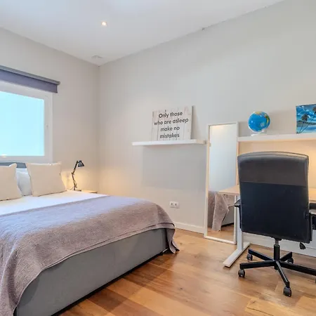 Rg133 - Spacious 3 Bed In Prime Location Apartment