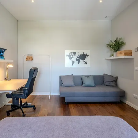 Rg133 - Spacious 3 Bed In Prime Location Apartment