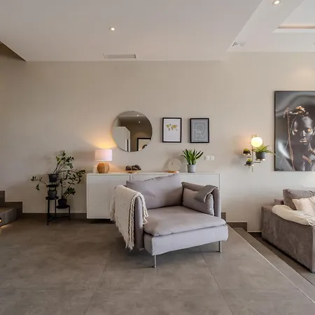 Rg133 - Spacious 3 Bed In Prime Location *