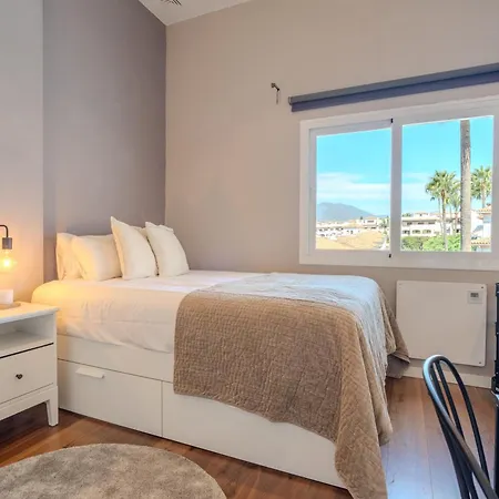 Rg133 - Spacious 3 Bed In Prime Location