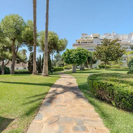 Rg133 - Spacious 3 Bed In Prime Location Marbella