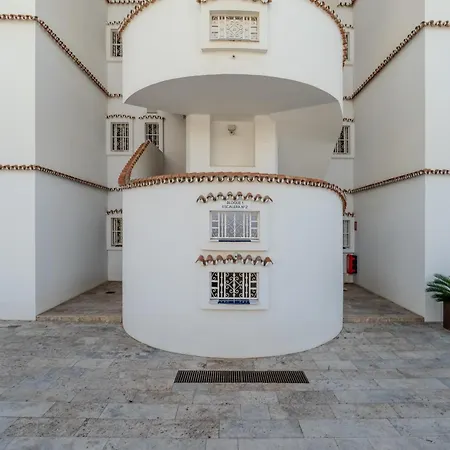 Rg133 - Spacious 3 Bed In Prime Location * Marbella