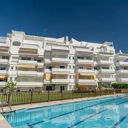 Rg133 - Spacious 3 Bed In Prime Location Marbella